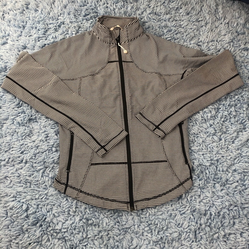 🦋SOLD🦋 Lululemon Checkered Jacket